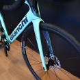 Bici da Strada Nuova Bianchi Oltre Race 105 Di2 12V 2024