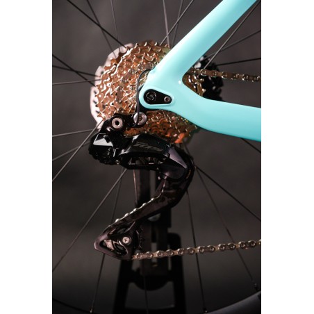 Bici da Strada Nuova Bianchi Oltre Race 105 Di2 12V 2025