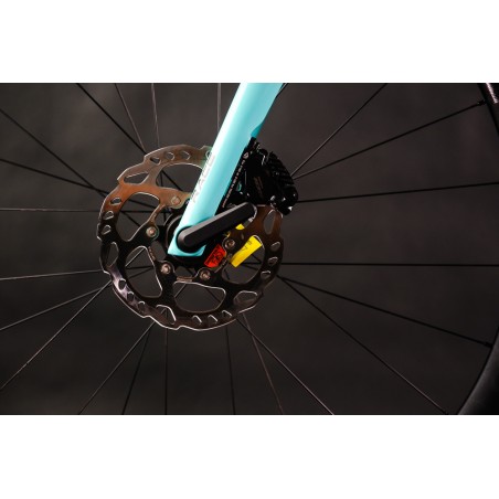 Bici da Strada Nuova Bianchi Oltre Race 105 Di2 12V 2025