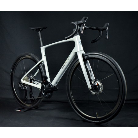 Bici da strada nuova Scott Addict 20 2026