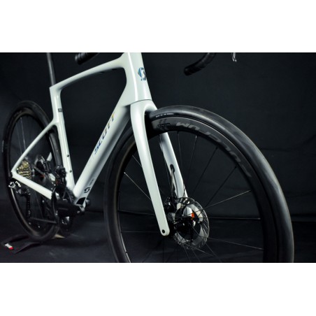 Bici da strada nuova Scott Addict 20 2026